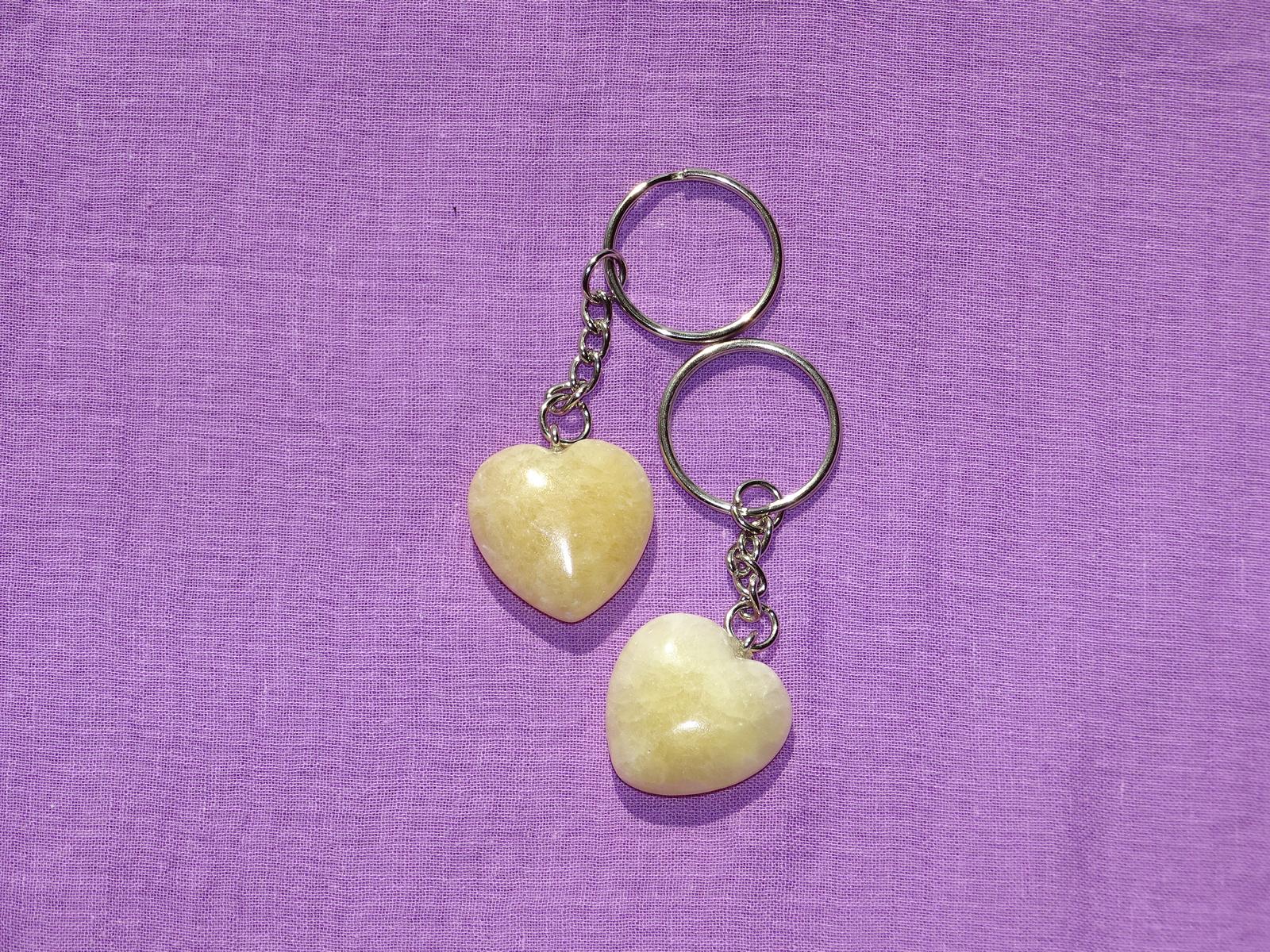 Heilstein-HERZ-Schlüsselanhänger - Orangencalcit