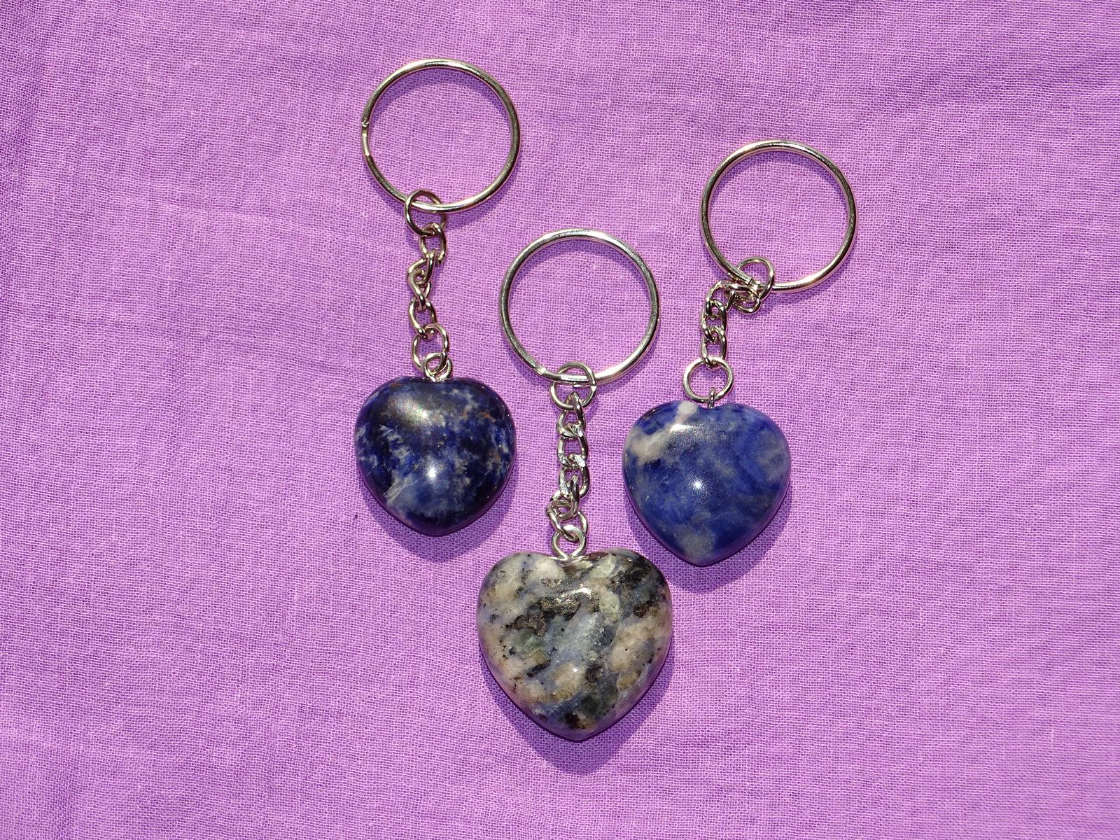 Heilstein-HERZ-Schlüsselanhänger - Sodalith