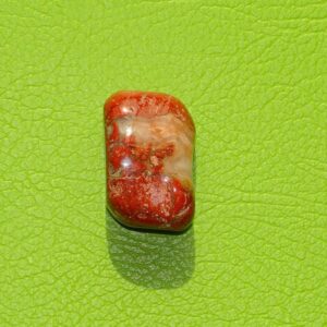 Brekzien-Jaspis gebohrt Nr. 3