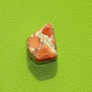 Brekzien-Jaspis gebohrt Nr. 4