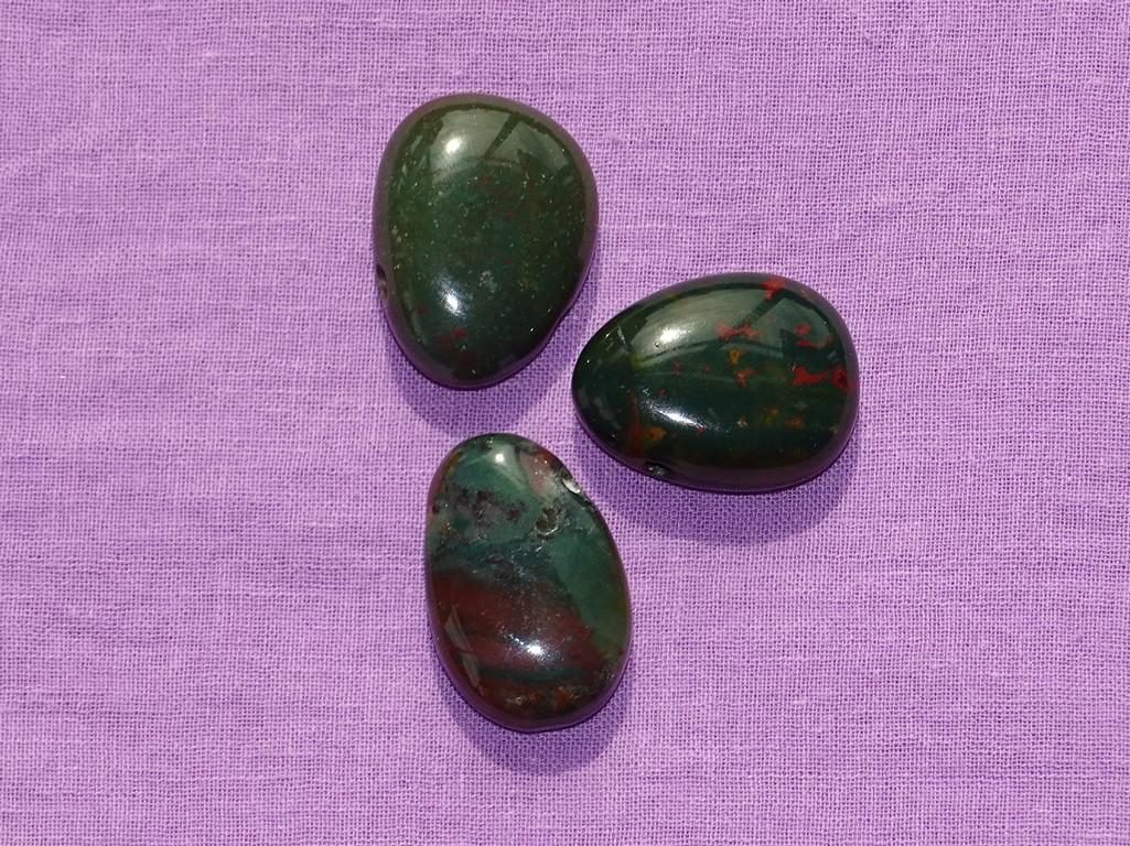 Heliotrop-Tropfen gebohrt