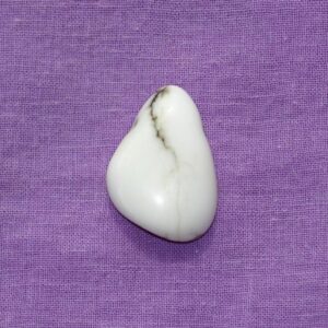 Howlith gebohrt Nr. 4