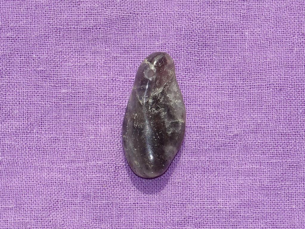 Iolith gebohrt Nr. 2