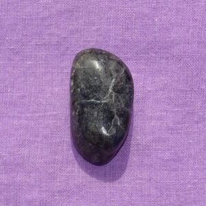 Iolith gebohrt Nr. 5