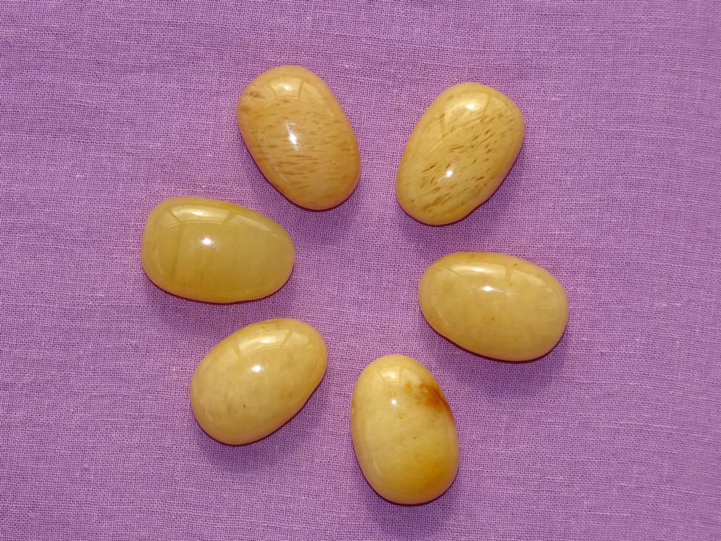 Jade-Tropfen gebohrt (gelb)