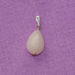 Jade-Anhänger lila