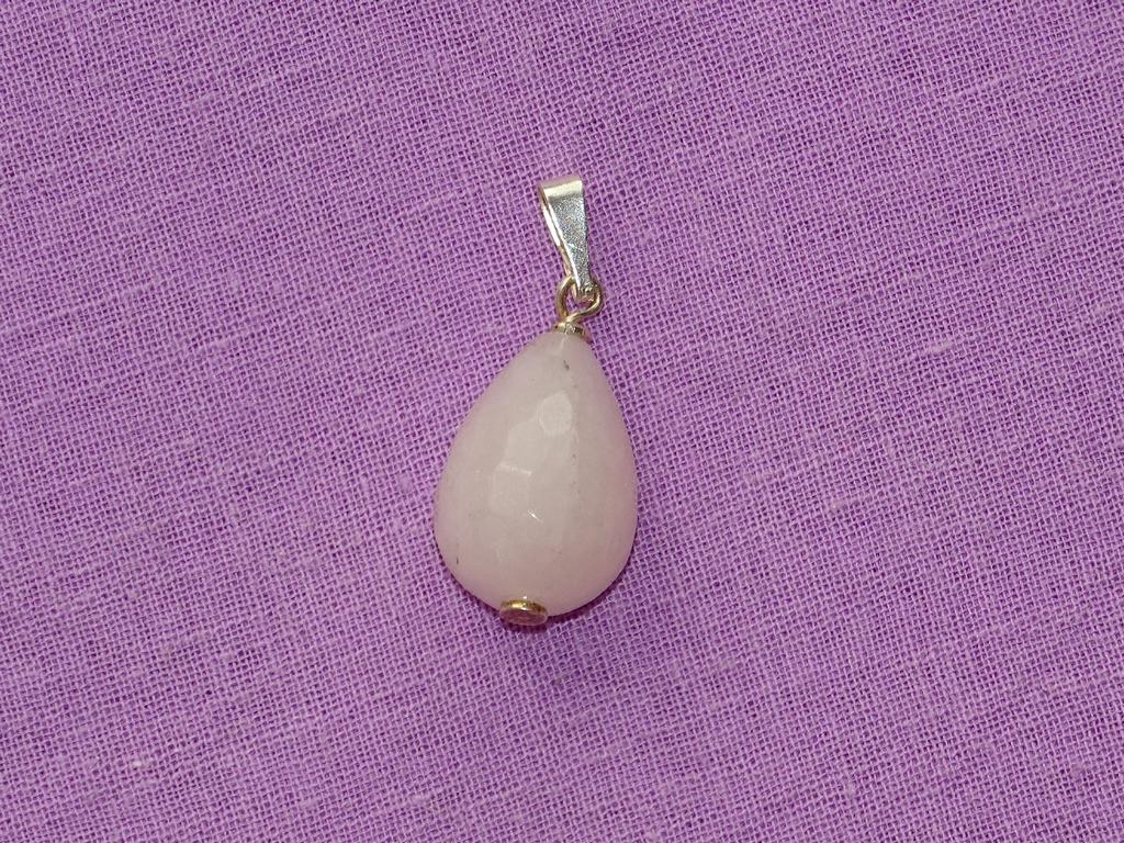 Jade-Anhänger lila