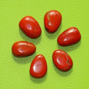 Jaspis-Tropfen rot, gebohrt