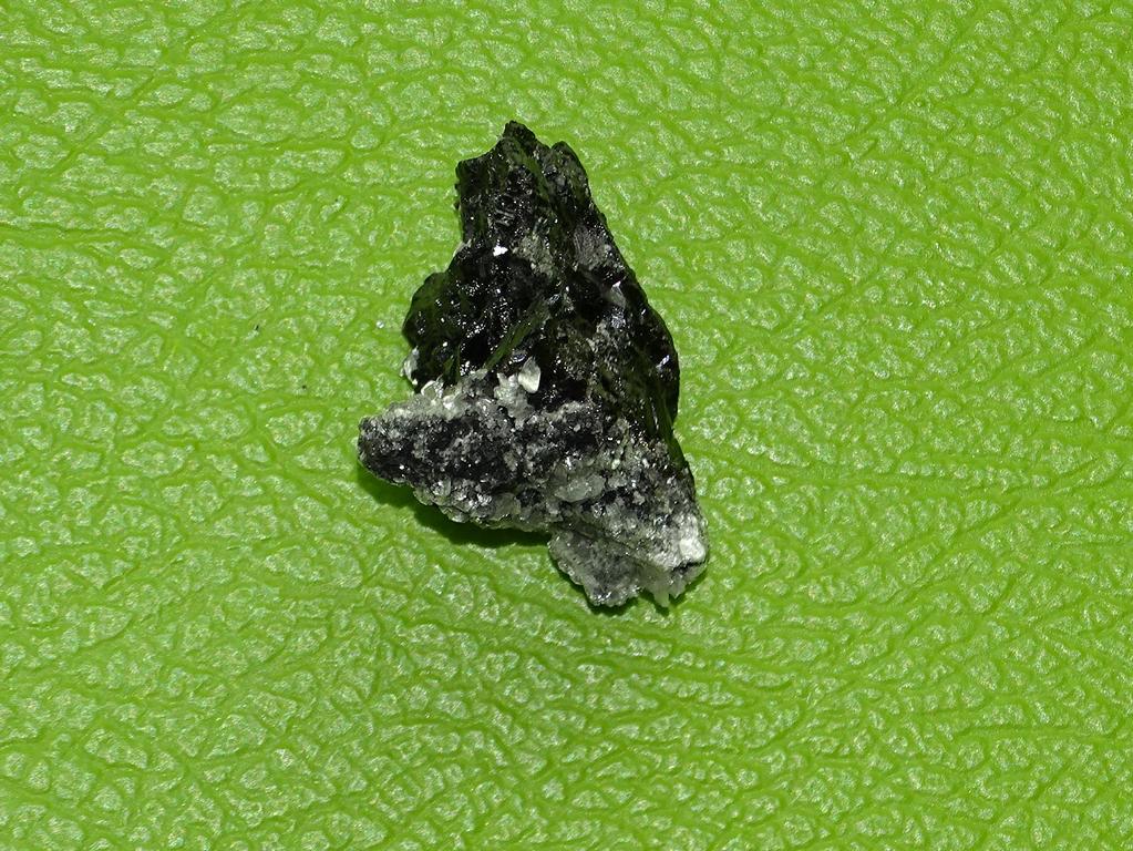 Kassiterit-Rohstein gebohrt Nr. 1