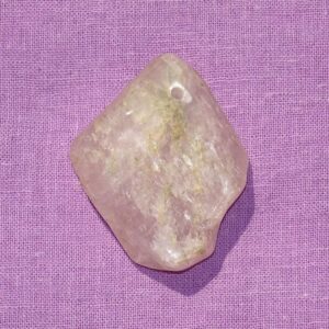 Kunzit gebohrt Nr. 3