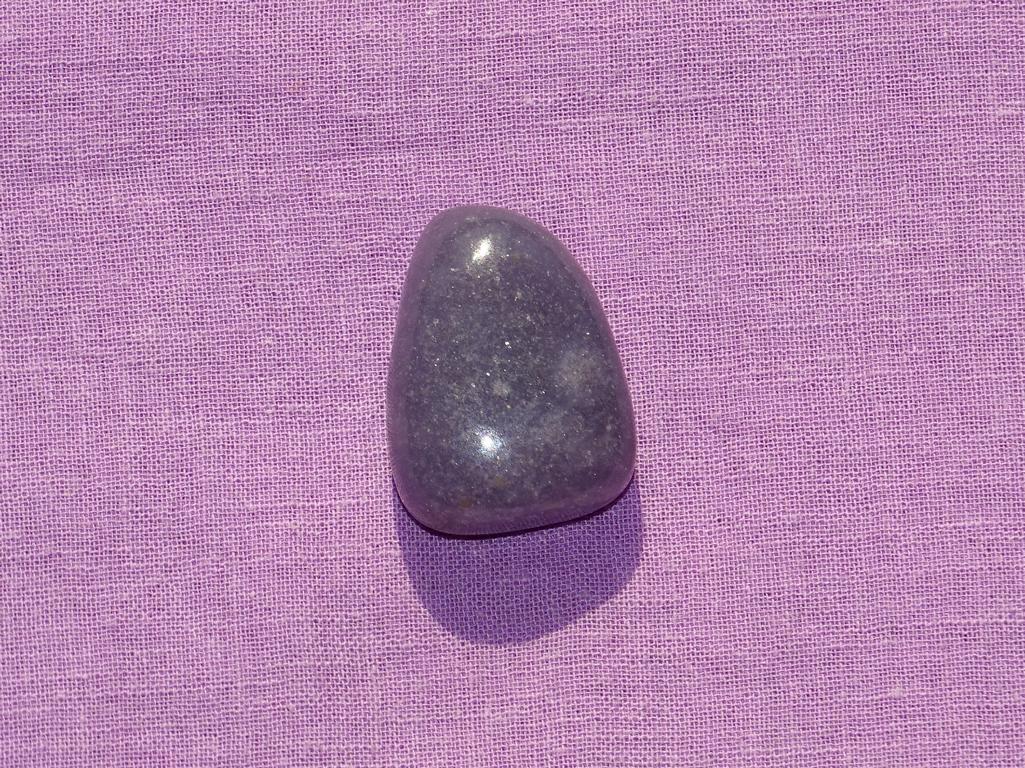 Lepidolith gebohrt Nr. 1