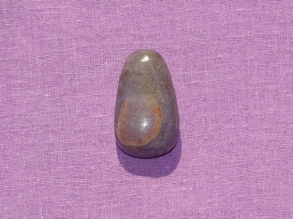 Lepidolith gebohrt Nr. 3