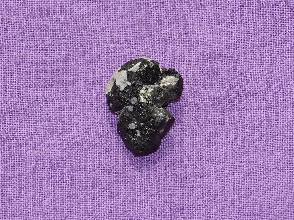 Melanit gebohrt Nr. 2