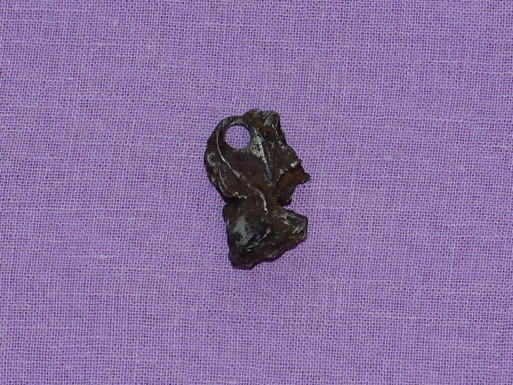 Meteorit gebohrt Nr. 4