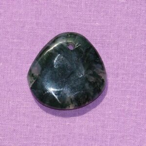 Moosachat-Flachstein gebohrt Nr. 1