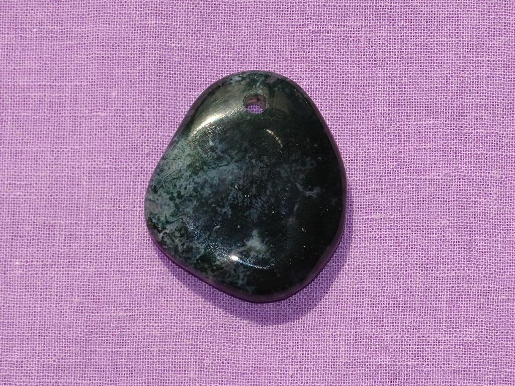 Moosachat-Flachstein gebohrt Nr. 2