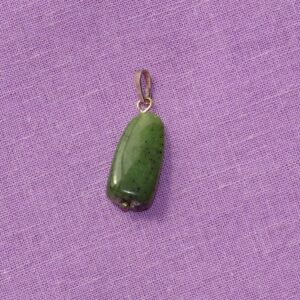 Nephrit-Anhänger Nr. 2