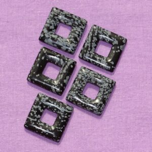 Schneeflockenobsidian-Donut quadratisch