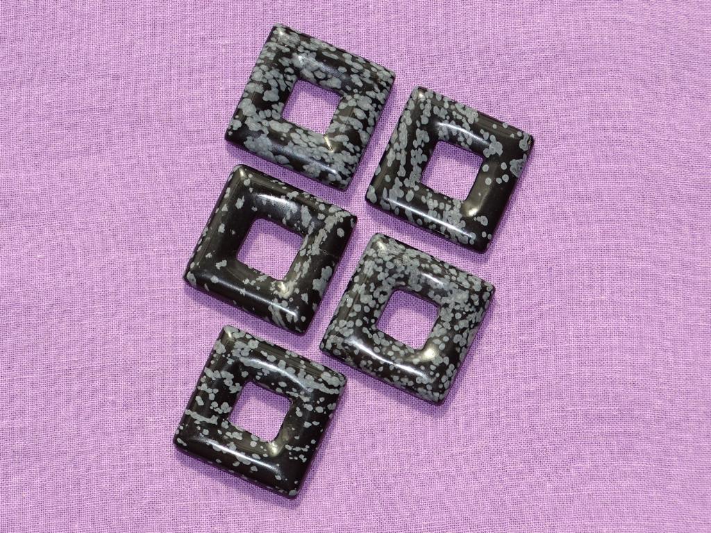 Schneeflockenobsidian-Donut quadratisch