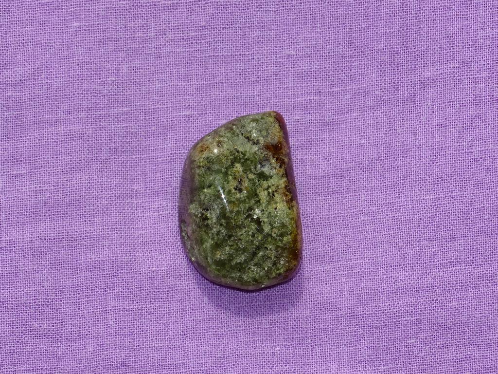 Tsavorit gebohrt Nr. 3