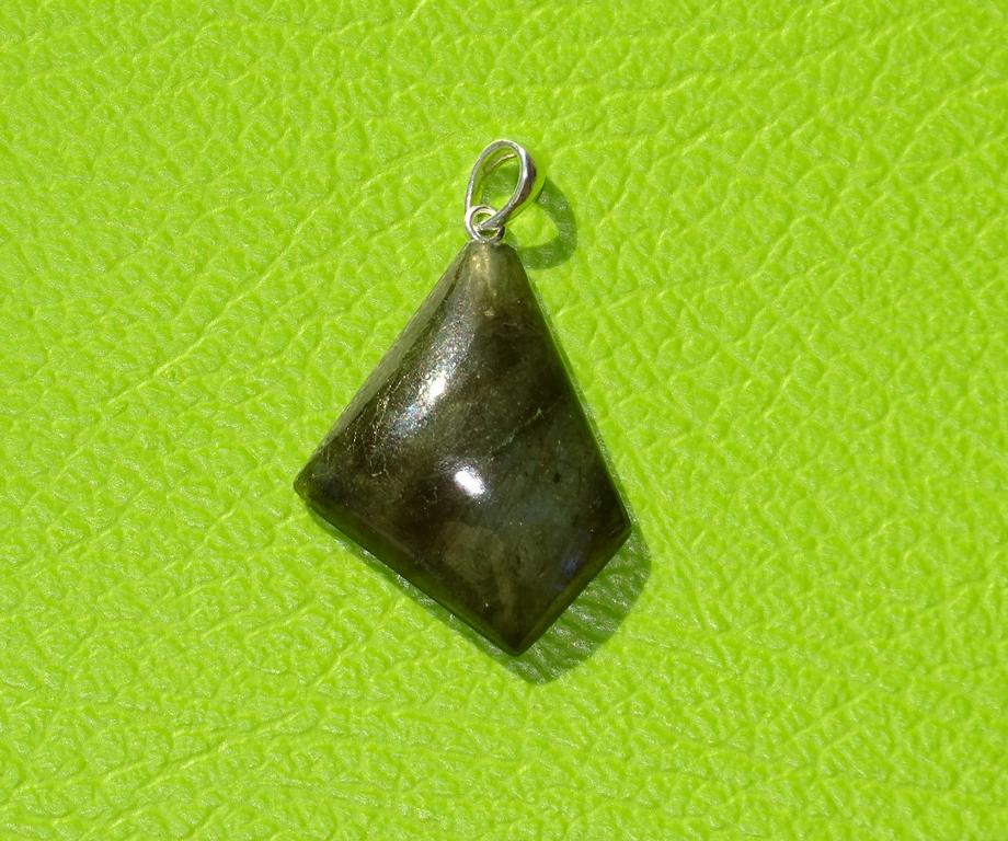 Labradorit-Anhänger Nr. 6