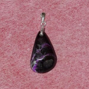 Sugilith-Anhänger Nr. 3