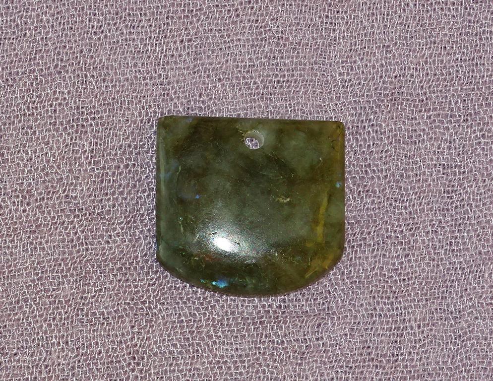 Labradorit Flachstein gebohrt Nr. 5
