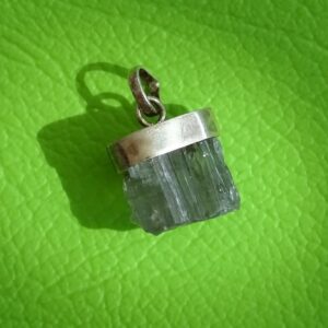 Turmalin-Anhänger blau Nr. 1