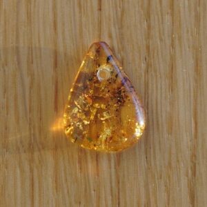 Bernstein gebohrt Nr. 11