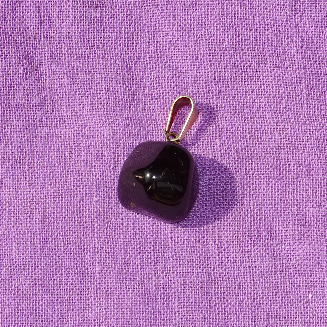 Almandin-Anhänger Nr. 1