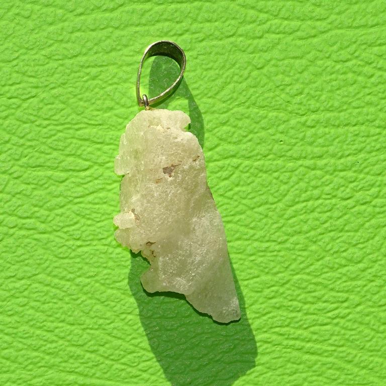 Amblygonit-Rohstein-Anhänger Nr. 10