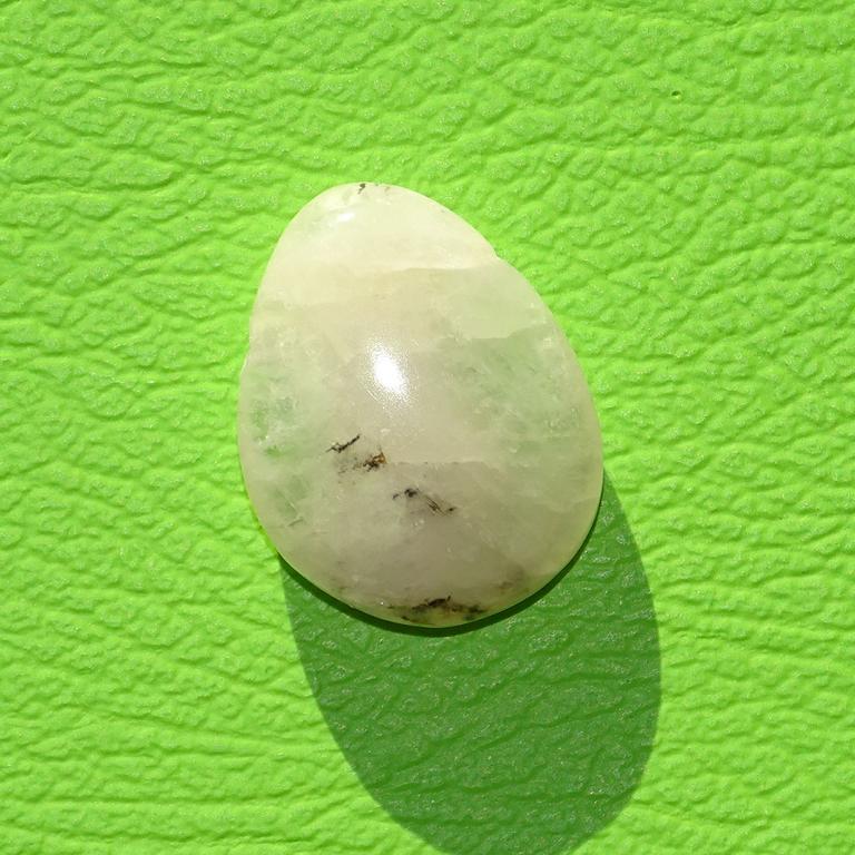 Petalit gebohrt Nr. 6