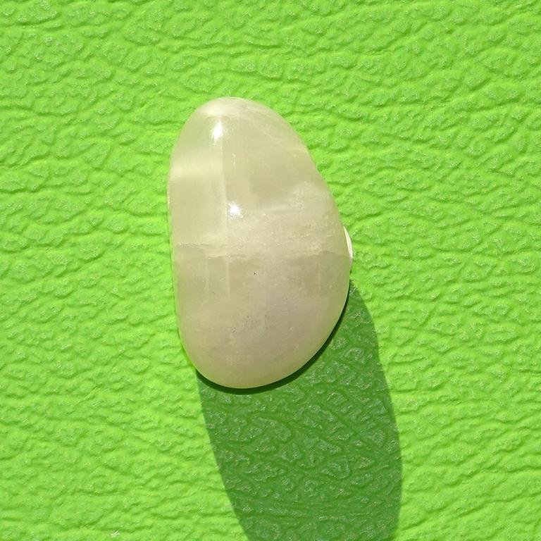 Petalit gebohrt Nr. 7