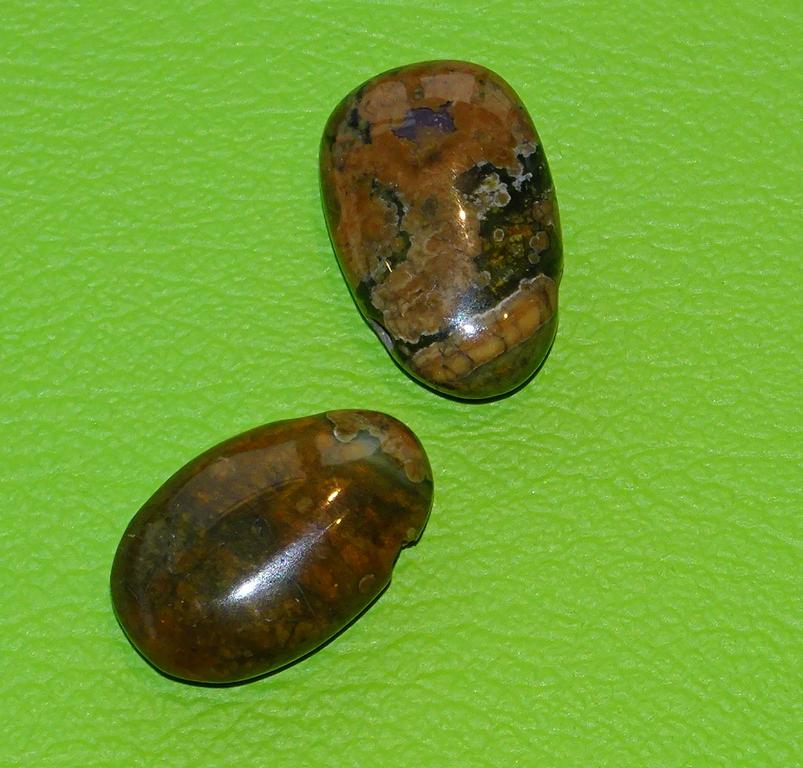 Rhyolith Tropfen gebohrt