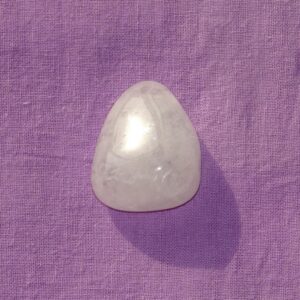 Schneequarz gebohrt Nr. 1