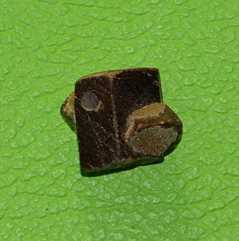 Staurolith gebohrt Nr. 5