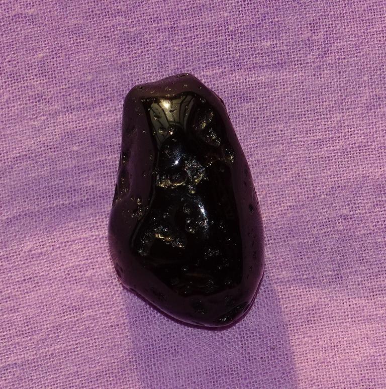 Tektit gebohrt Nr. 5