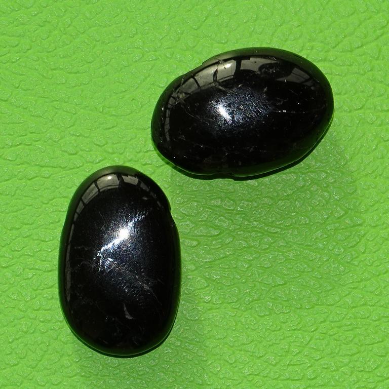 Turmalin-Tropfen gebohrt (schwarz)