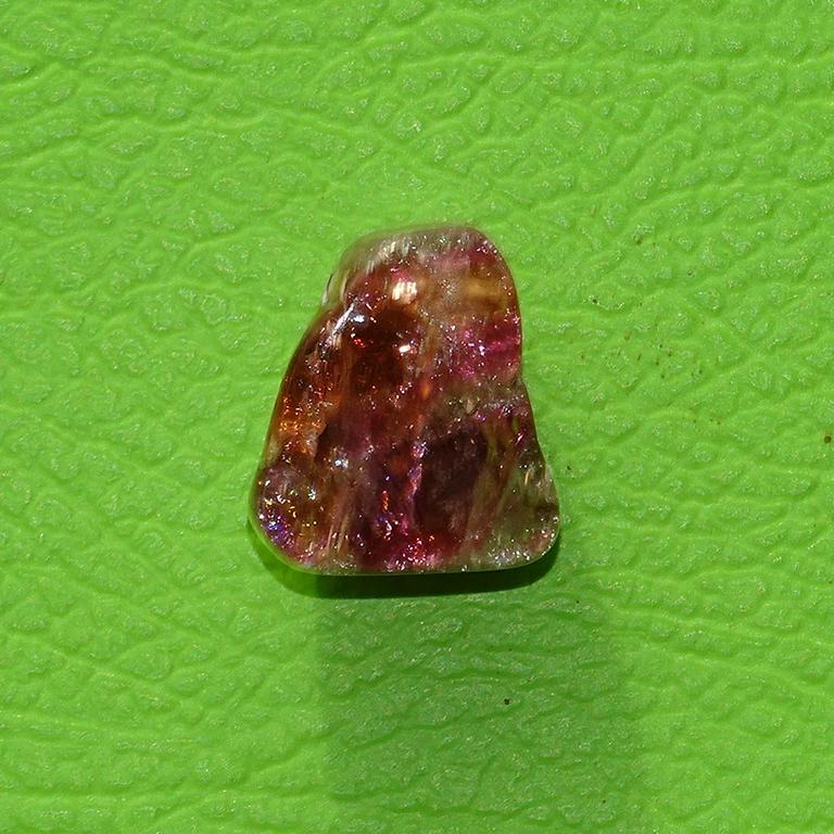 Turmalin rosa, gebohrt, Nr. 1