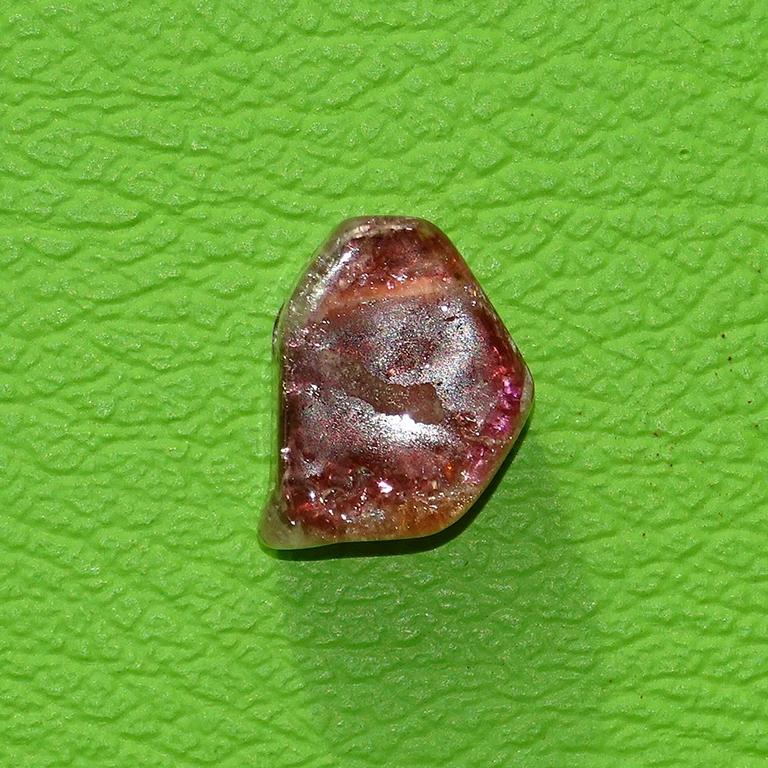 Turmalin rosa, gebohrt, Nr. 4