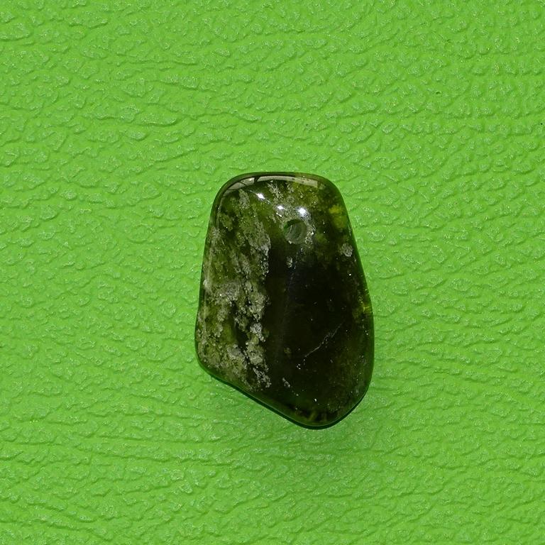 Vesuvian gebohrt Nr. 1