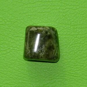 Vesuvian gebohrt Nr. 3