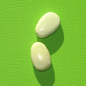 Zitronen-Chrysopras-Tropfen gebohrt