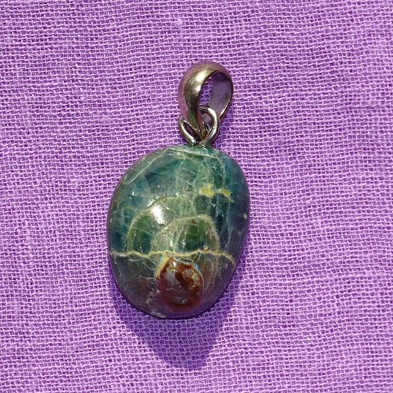 Apatit-Anhänger Nr. 6