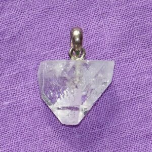 Apophyllit-Anhänger Nr. 3