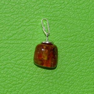 Bernstein-Anhänger Nr. 1