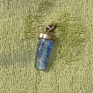 Disthen-Anhänger Nr. 1