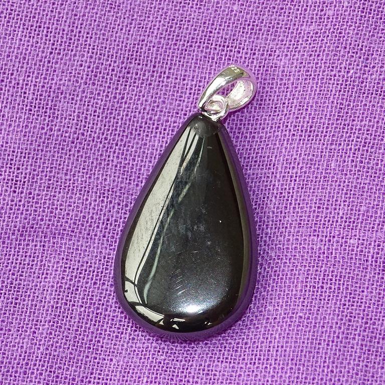 Hämatit-Anhänger in Tropfenform