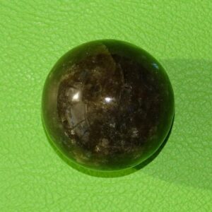 Labradorit-Kugel Ø 4 cm