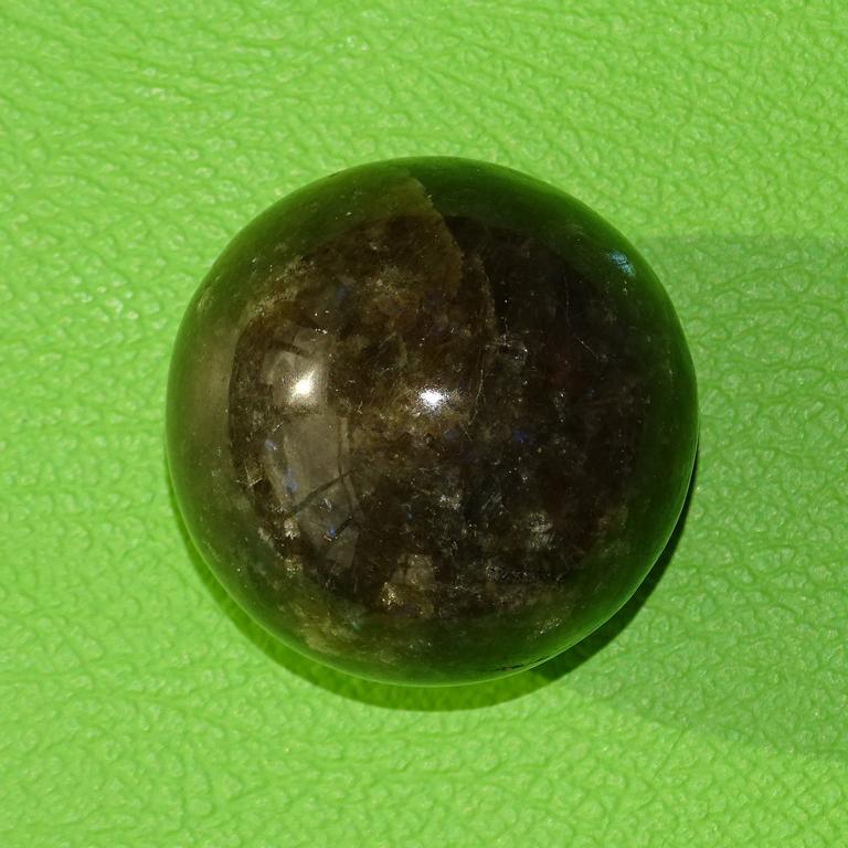 Labradorit-Kugel Ø 4 cm